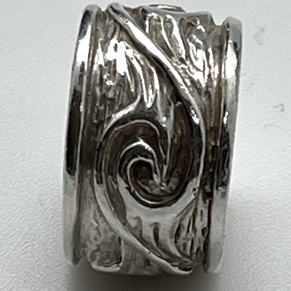 CLASSIC STERLING‎ SILVER RING